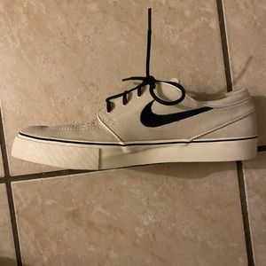 Nike sb Stephen Janoski summit white NWOT